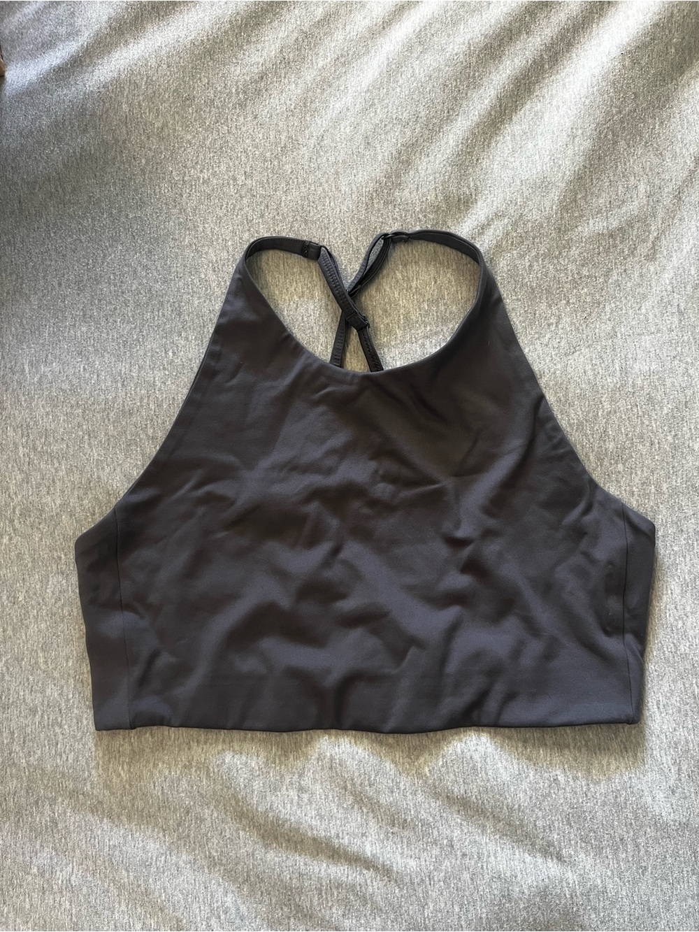 Girlfriend Collective Gray Topanga Criss-Cross High-Neck Sports Bra (Large)